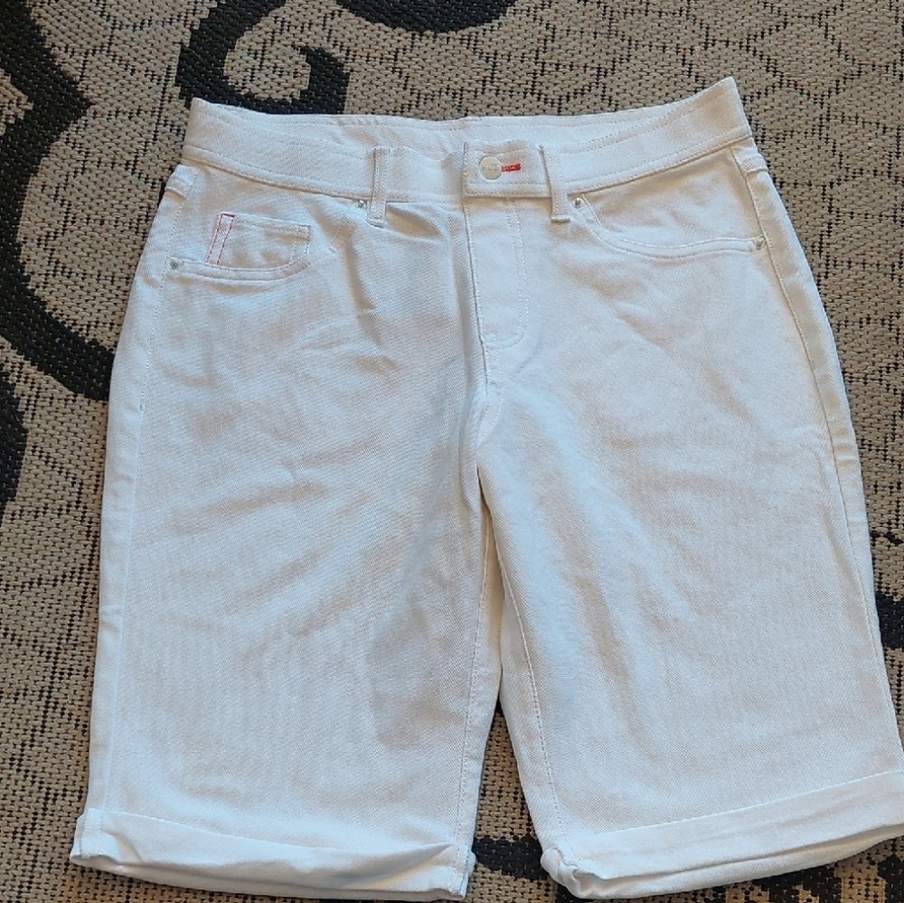 HUE Women's White Denim Bermudas